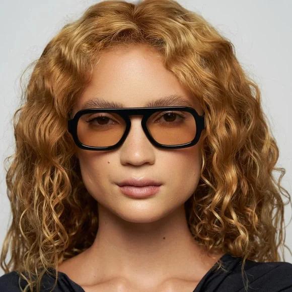 Elisa Johnson Jane mini Black Sunglasses - Picture 8 of 8